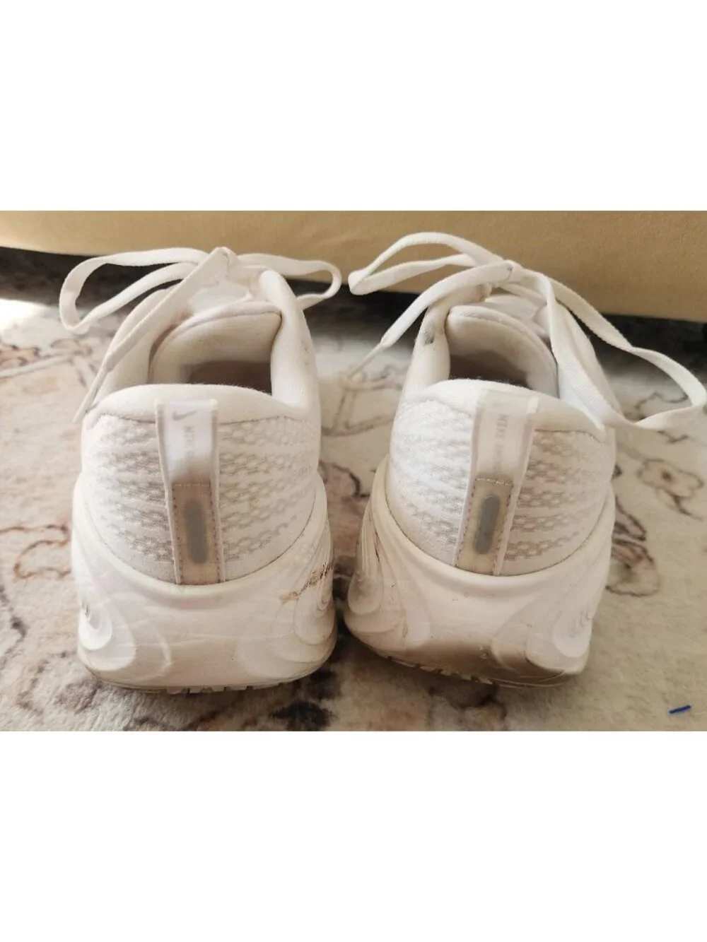 Nike Women's Sz. 10 White Vomero Plus Running Shoes